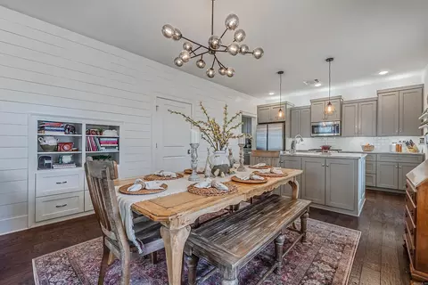 Dining - 855 Reynolds Ave, Conway, AR 72032 photo 1 of 2