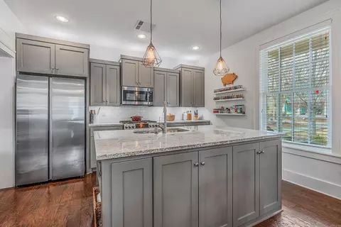Kitchen - 855 Reynolds Ave, Conway, AR 72032 photo 6 of 6
