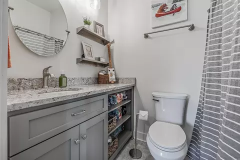 Bath - 855 Reynolds Ave, Conway, AR 72032 photo 4 of 5