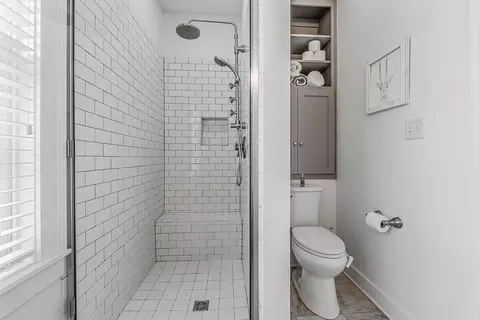 Bath - 855 Reynolds Ave, Conway, AR 72032 photo 3 of 5