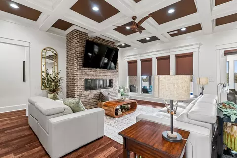 Living - 7 Gardner Dr, Greenbrier, AR 72058 photo 4 of 11