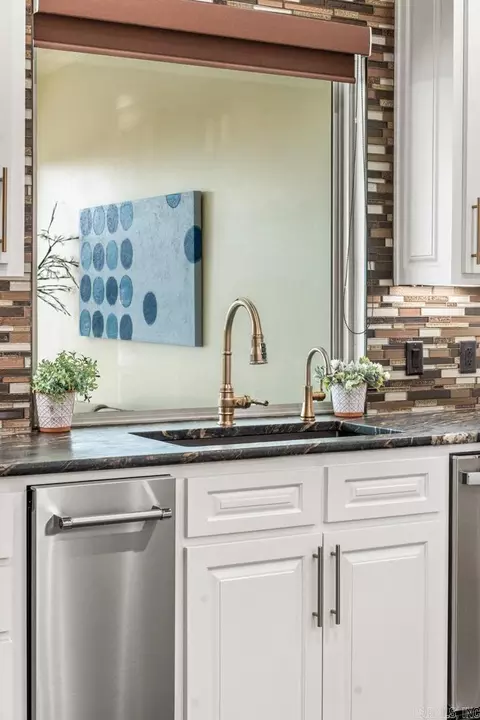 Kitchen - 7 Gardner Dr, Greenbrier, AR 72058 photo 9 of 12