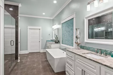 Bath - 7 Gardner Dr, Greenbrier, AR 72058 photo 4 of 7