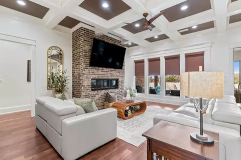 Living - 7 Gardner Dr, Greenbrier, AR 72058 photo 1 of 11