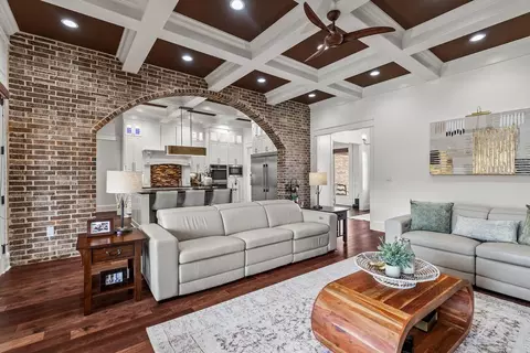 Living - 7 Gardner Dr, Greenbrier, AR 72058 photo 7 of 11