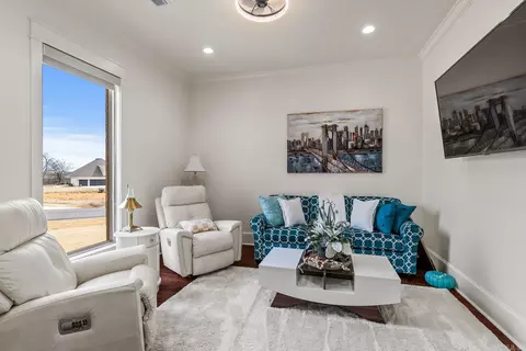 Living - 7 Gardner Dr, Greenbrier, AR 72058 photo 8 of 11