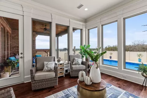Living - 7 Gardner Dr, Greenbrier, AR 72058 photo 10 of 11