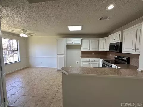 Kitchen - 3121 Shelby Dr, Benton, AR 72015 photo 1 of 5
