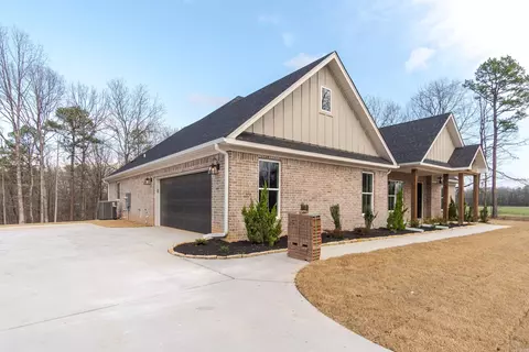Exterior - 13764 Avilla W, Alexander, AR 72002 photo 4 of 7