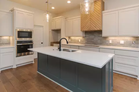 Kitchen - 13764 Avilla W, Alexander, AR 72002 photo 1 of 5