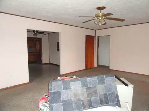 Bedroom - 507 Spring St, Marshall, AR 72650 photo 2 of 6