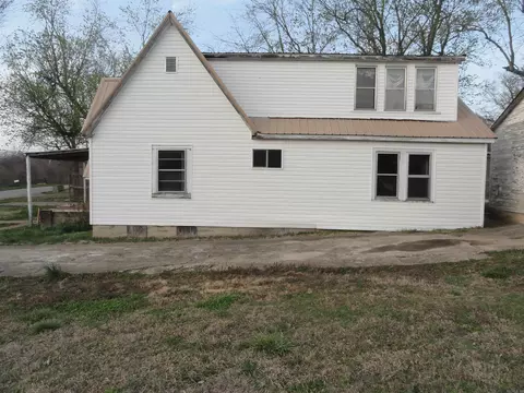 Exterior - 507 Spring St, Marshall, AR 72650 photo 6 of 21