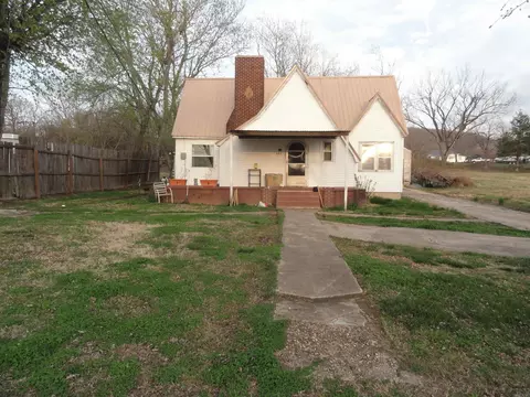 Exterior - 507 Spring St, Marshall, AR 72650 photo 1 of 21