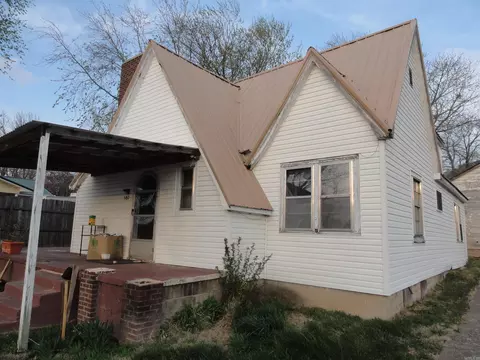Exterior - 507 Spring St, Marshall, AR 72650 photo 3 of 21