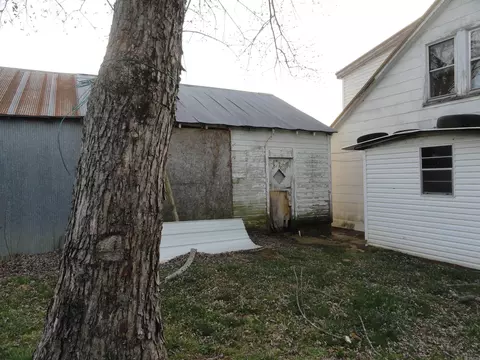 Exterior - 507 Spring St, Marshall, AR 72650 photo 13 of 21
