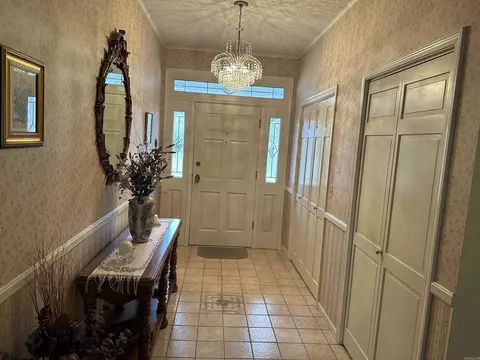 Entry Way - 6849 Village Dr, Pine Bluff, AR 71603 photo 1 of 3