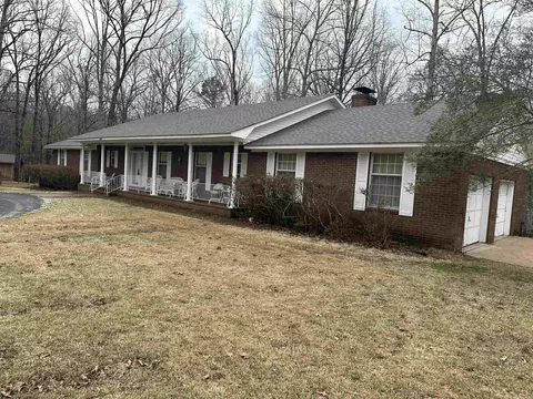 Exterior - 6849 Village Dr, Pine Bluff, AR 71603 photo 3 of 10