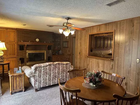Dining - 6849 Village Dr, Pine Bluff, AR 71603 photo 3 of 3