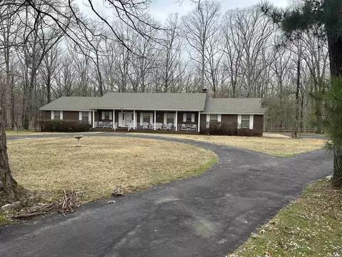 Exterior - 6849 Village Dr, Pine Bluff, AR 71603 photo 2 of 10