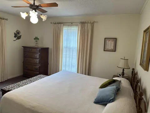 Bedroom - 6849 Village Dr, Pine Bluff, AR 71603 photo 2 of 5
