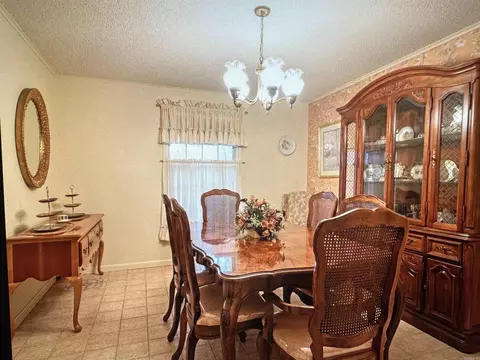 Dining - 6849 Village Dr, Pine Bluff, AR 71603 photo 1 of 3