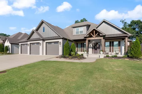 Exterior - 1650 Winterbrook Dr, Conway, AR 72034 photo 1 of 8