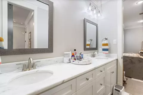 Bath - 1650 Winterbrook Dr, Conway, AR 72034 photo 1 of 8
