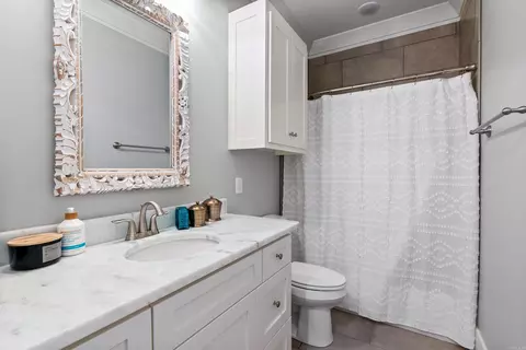 Bath - 1650 Winterbrook Dr, Conway, AR 72034 photo 2 of 8