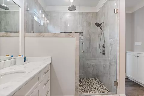 Bath - 1650 Winterbrook Dr, Conway, AR 72034 photo 6 of 8
