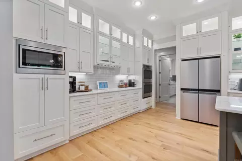 Kitchen - 1650 Winterbrook Dr, Conway, AR 72034 photo 2 of 13