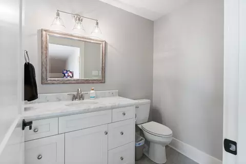 Bath - 1650 Winterbrook Dr, Conway, AR 72034 photo 3 of 8