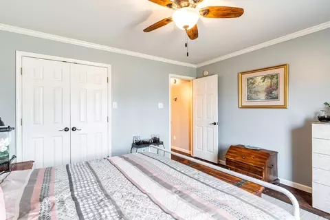 Bedroom - 909 Scooty Dr, Beebe, AR 72012 photo 4 of 7