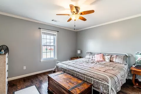 Bedroom - 909 Scooty Dr, Beebe, AR 72012 photo 3 of 7