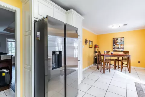 Kitchen - 909 Scooty Dr, Beebe, AR 72012 photo 3 of 4