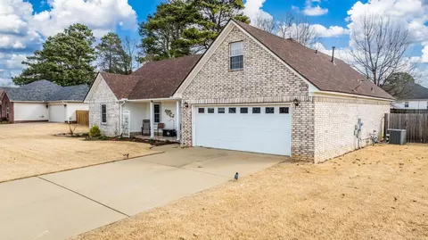 Exterior - 909 Scooty Dr, Beebe, AR 72012 photo 2 of 11