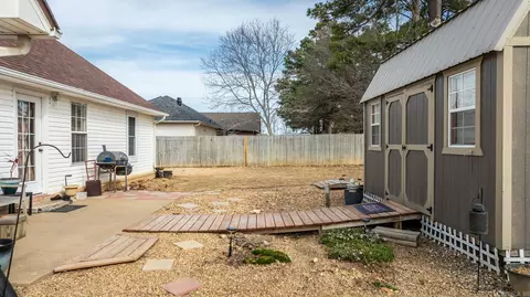 Exterior - 909 Scooty Dr, Beebe, AR 72012 photo 10 of 11