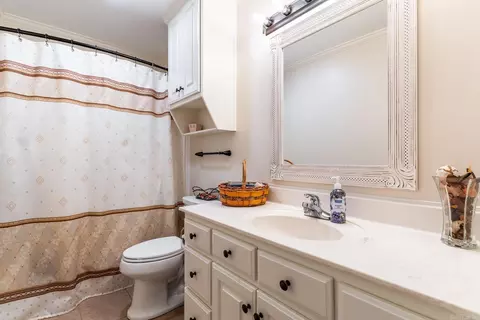 Bath - 909 Scooty Dr, Beebe, AR 72012 photo 5 of 5