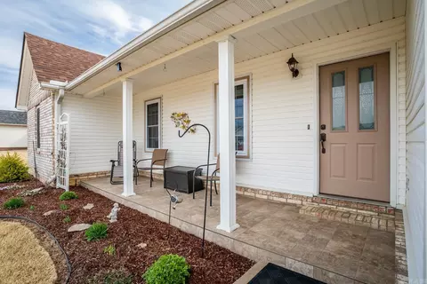 Exterior - 909 Scooty Dr, Beebe, AR 72012 photo 3 of 11