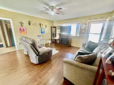 Living - 5 Black Rd, Conway, AR 72032 photo 2 of 3