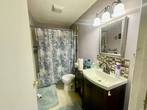 Bath - 5 Black Rd, Conway, AR 72032 photo 3 of 4