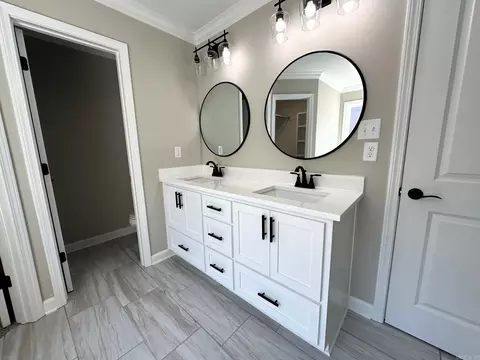 Bath - 609 Lucy Ln, Alexander, AR 72002 photo 8 of 8