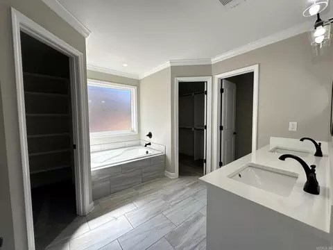 Bath - 609 Lucy Ln, Alexander, AR 72002 photo 3 of 8