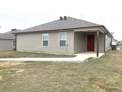 Exterior - 3033 Emerald Park Trl, Bauxite, AR 72011 photo 3 of 7