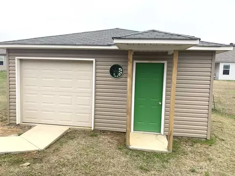 Exterior - 3033 Emerald Park Trl, Bauxite, AR 72011 photo 6 of 7