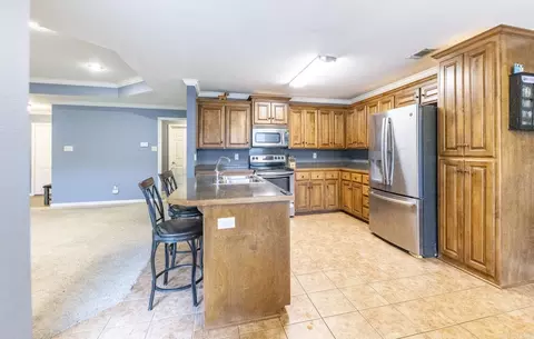 Kitchen - 2619 Millbrook Dr, Benton, AR 72015 photo 3 of 7