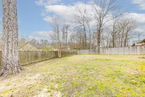Exterior - 2619 Millbrook Dr, Benton, AR 72015 photo 4 of 8