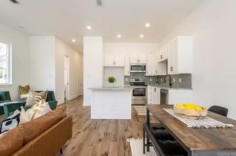 Kitchen - 505 Algood, Benton, AR 72015 photo 5 of 5
