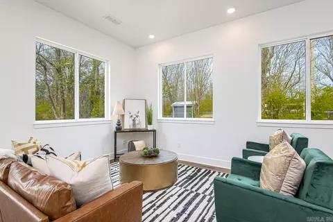 Living - 505 Algood, Benton, AR 72015 photo 1 of 4