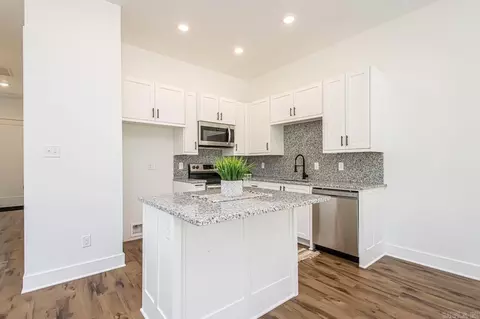 Kitchen - 505 Algood, Benton, AR 72015 photo 2 of 5