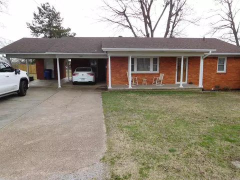 1019 W 4th St, Rector, AR 72461
